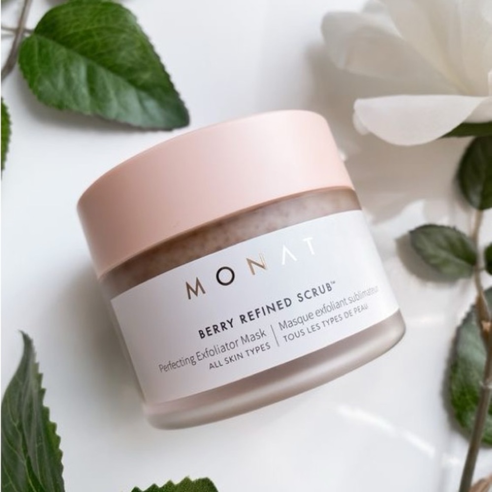 NEW! Monat Berry Refined Scrub 
87 ml. e 2.9 fl. oz.